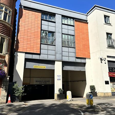 Stunning 2-Bed Town Centre Apartment - Hosted By Hutch Lifestyle Royal Royal Leamington Spa Exterior foto