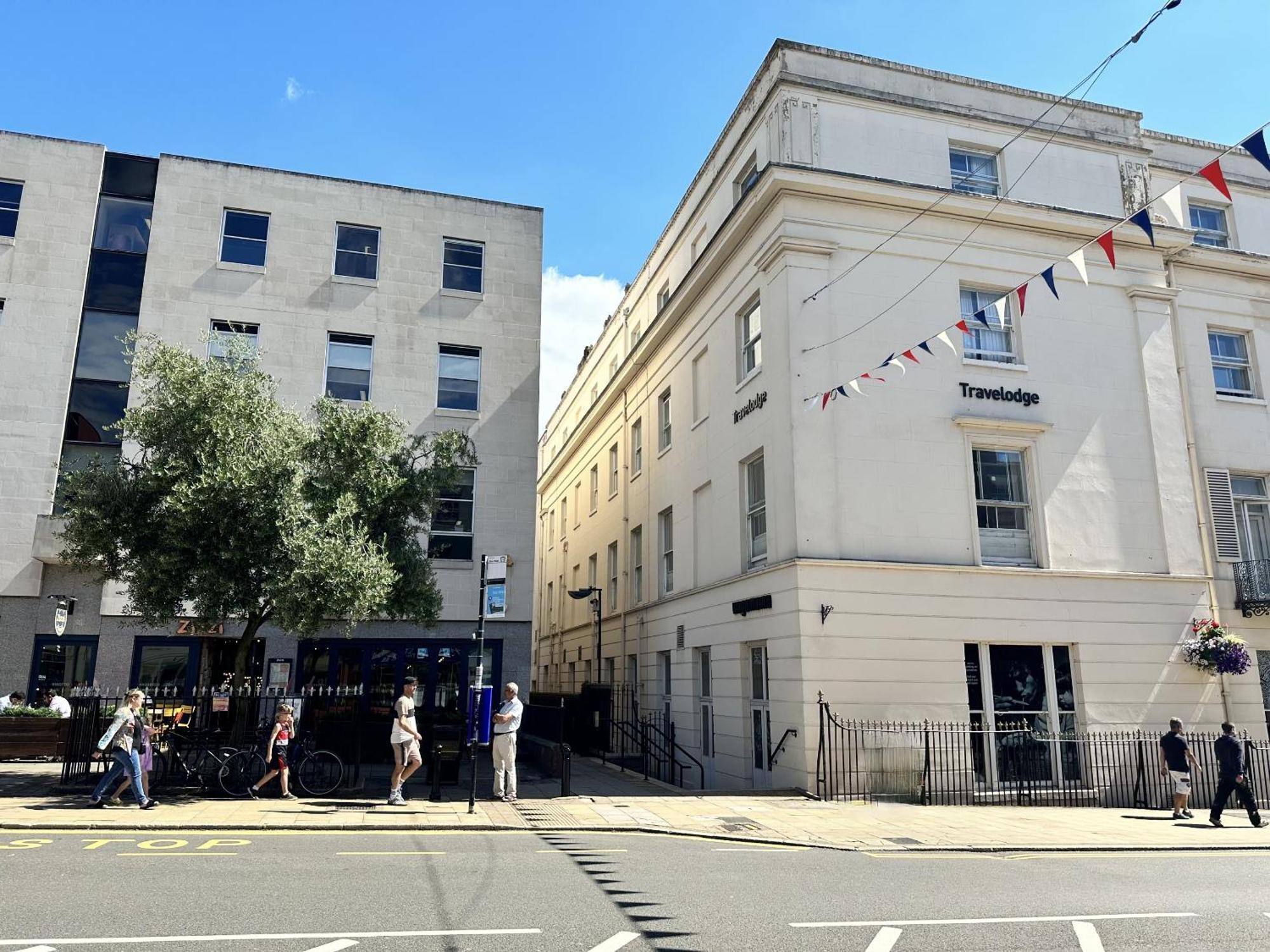 Stunning 2-Bed Town Centre Apartment - Hosted By Hutch Lifestyle Royal Royal Leamington Spa Exterior foto