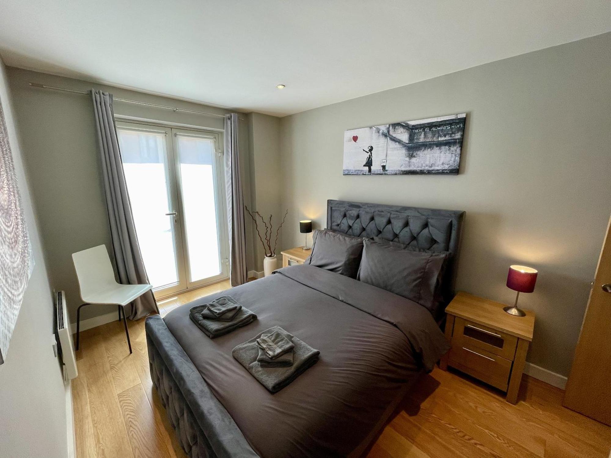 Stunning 2-Bed Town Centre Apartment - Hosted By Hutch Lifestyle Royal Royal Leamington Spa Exterior foto