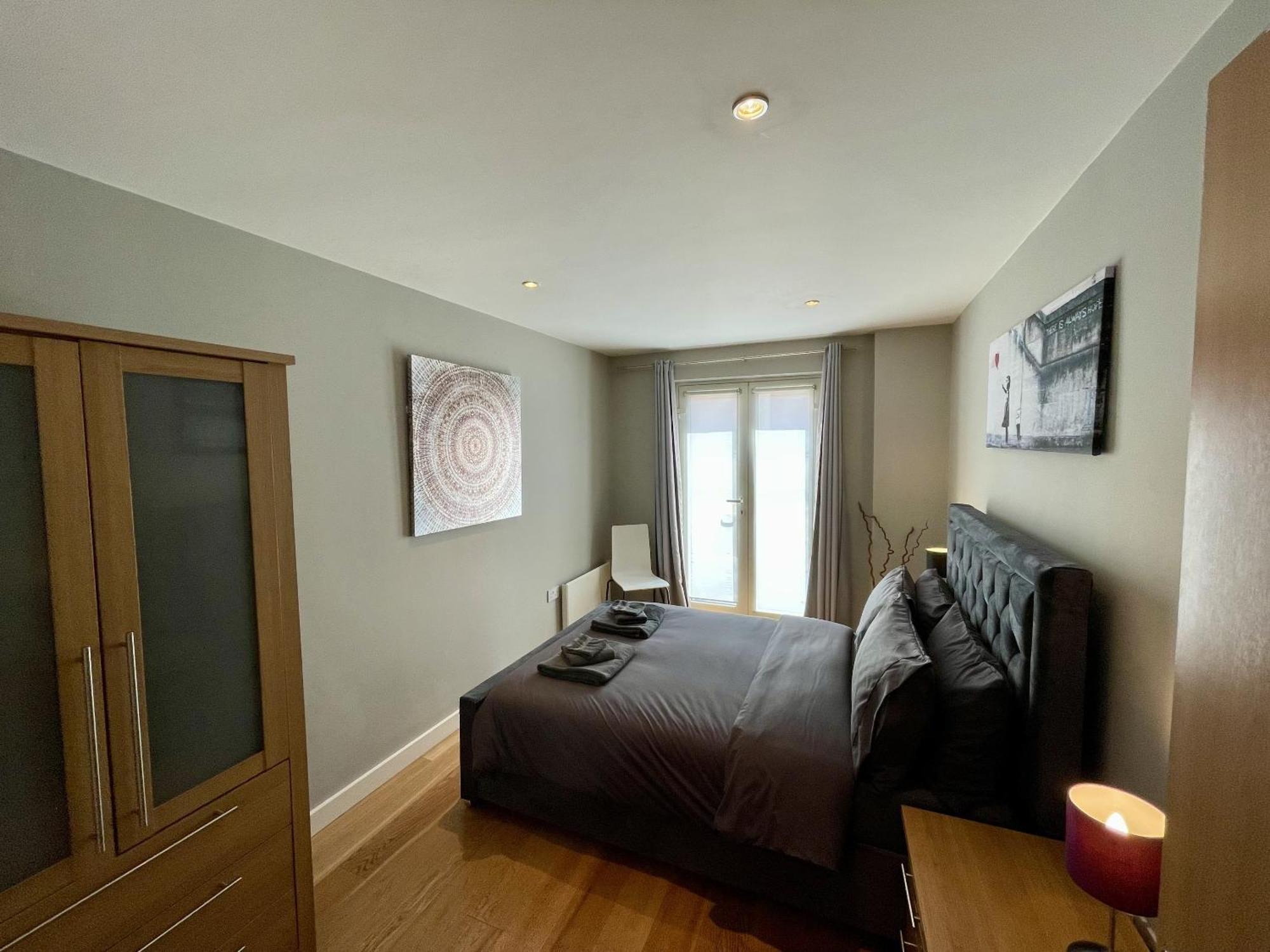 Stunning 2-Bed Town Centre Apartment - Hosted By Hutch Lifestyle Royal Royal Leamington Spa Exterior foto