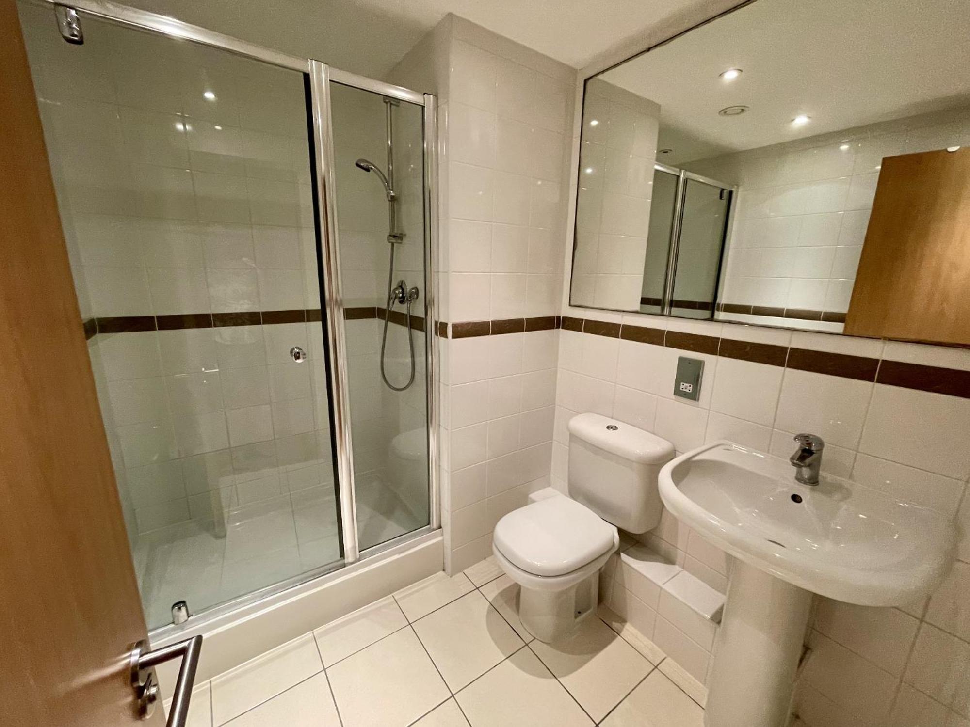 Stunning 2-Bed Town Centre Apartment - Hosted By Hutch Lifestyle Royal Royal Leamington Spa Exterior foto